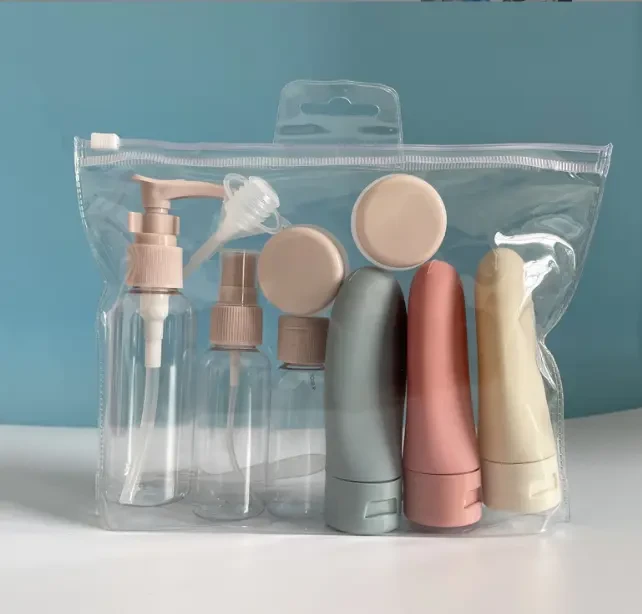 Travel Set Plus | zestaw pojemników podróżnych na kosmetyki | 11 elementów