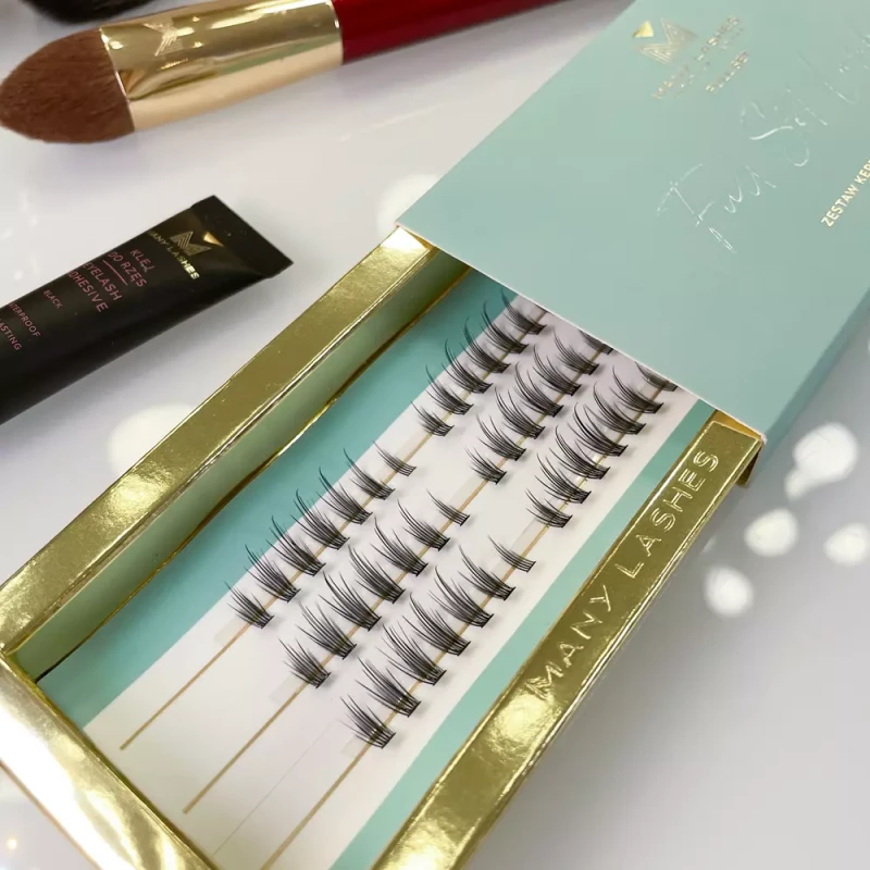 Full Set Lashes No. 3 | Kępki rzęs ManyLashes, zdjęcie stylizowane