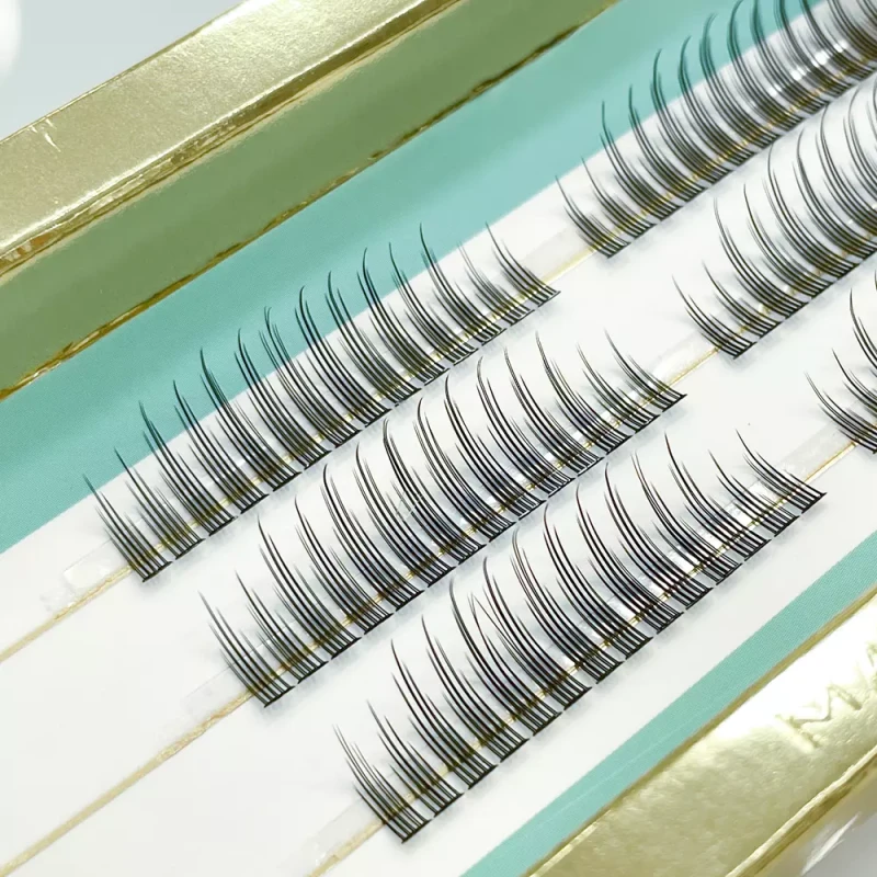 Full Set Lashes No. 2 | Kępki rzęs ManyLashes, zbliżenie na kępki