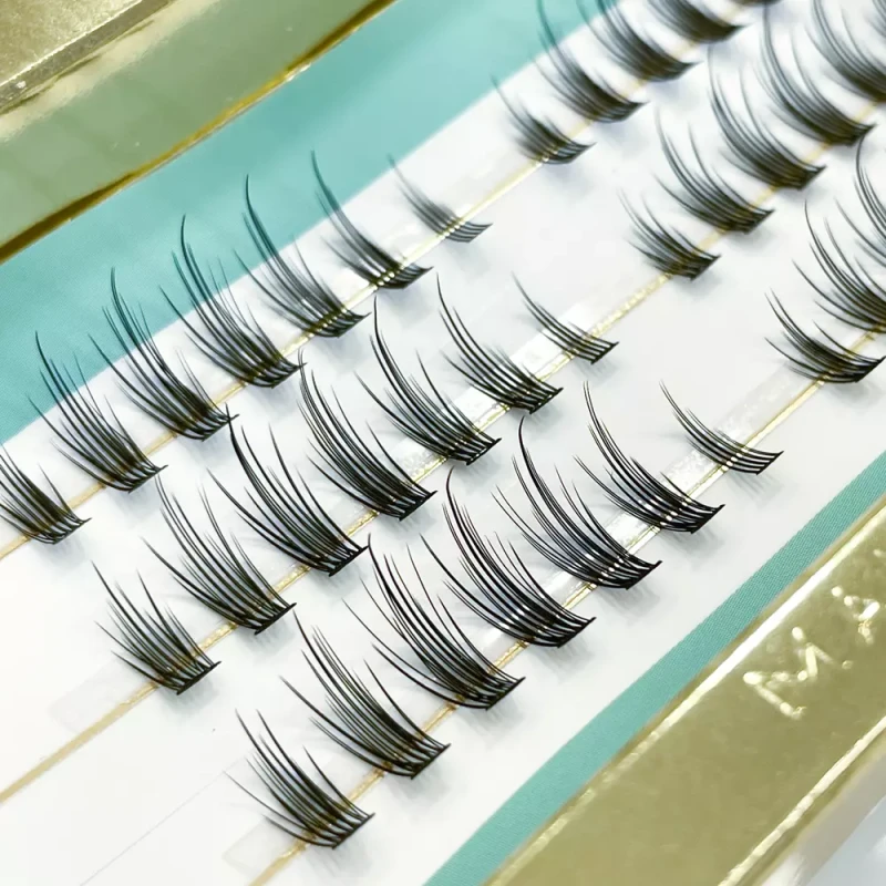 Full Set Lashes No. 3 | Kępki rzęs ManyLashes, zbliżenie na kępki