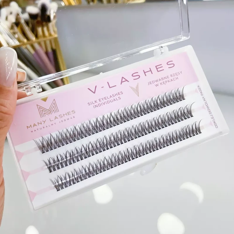 Rzęsy kępki - V-Lashes, zdjęcie stylizowane