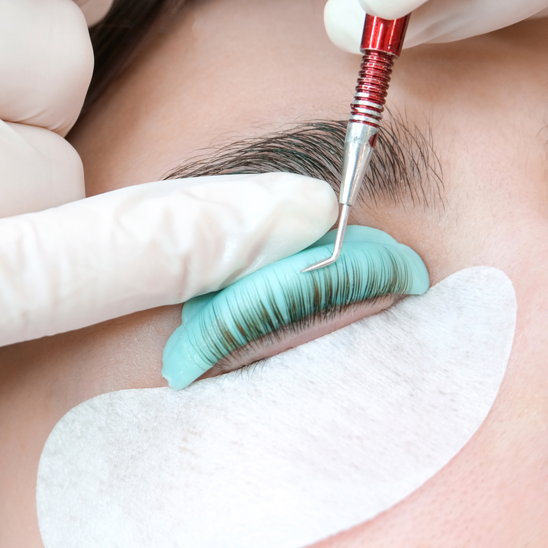 Laminacja rzęs - efekt przed i po