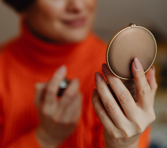 Gdzie nakładać bronzer podczas makijażu?