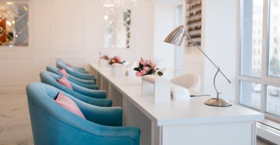 Jak urządzić salon kosmetyczny? Poradnik